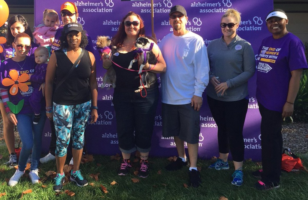 SwinFoundation's tweet photo. Donors, volunteers, &amp; friends, we are excited to share with you our 2017 Annual Report! With your support, we were able to give over $970K to charitable organizations and donate over 10K hours of our time to non-profits in communities across the country!  https://t.co/jHfpQ2M9Yd https://t.co/btgVoBqO7G
