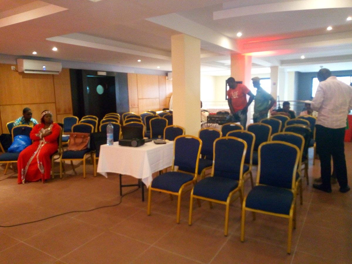 kmrstartuphub's tweet photo. Nous vous attendons
#ISESSIONS AFTERWORK https://t.co/JrXuJSCDqb