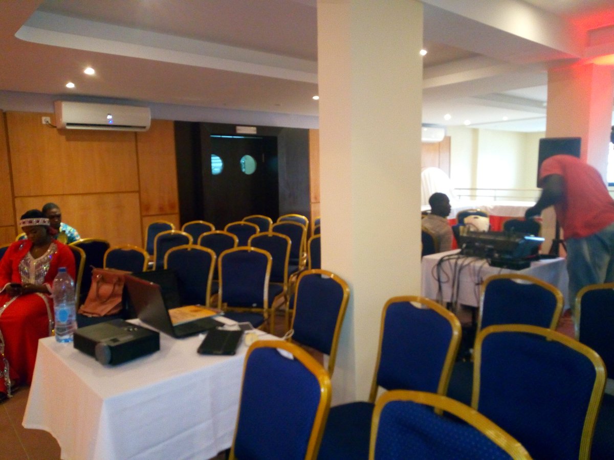 kmrstartuphub's tweet photo. Nous vous attendons
#ISESSIONS AFTERWORK https://t.co/JrXuJSCDqb