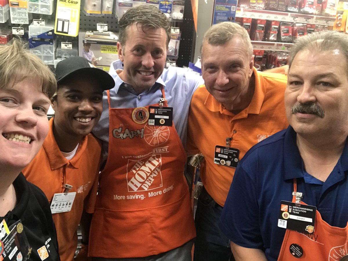 tsunami245's tweet photo. DM Gary Mcfarren spending the day with MET at 2710. Great partnership in D245 https://t.co/tLOHBcT0Fy