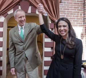 BigBlackBoxxx's tweet photo. It adds up to re-elect @BruceRauner as #governor and to elect @ErikaHarold as our next state attorney general. Read why in this well-written #opinion by former #RockIslandCountyIL #Republican chairman Bill Bloom here: https://t.co/ukfoePwGYT https://t.co/IVFzUGlt6M