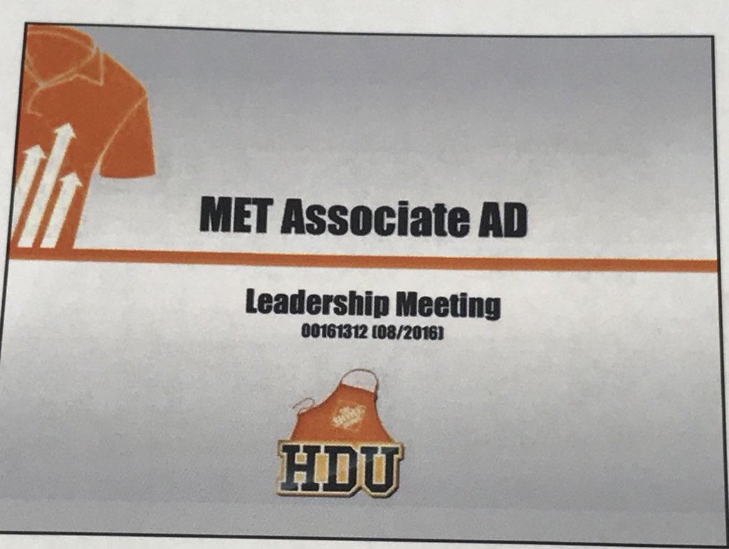 dalovelycooperz's tweet photo. Great day filled with learning with some of our great associates from D32, D64, and D123. Here’s to our next group of future MET leaders! #associateAD https://t.co/NpTo7tMN3X