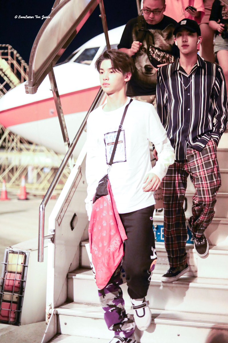 LoveLetter_0219's tweet photo. HD | 180719 | CSX | SHA

🛫🛫〰️🛬🛬

#NEX7 #YH_NEXT #乐华七子
#Justin #黄明昊 #저스틴 https://t.co/EJTzDqT8aX