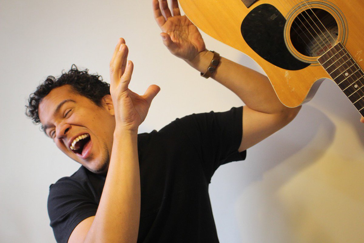 teatrolamaldita's tweet photo. #festivaldestandup #RobertoCamargo Juglar ingenioso. Para dar una idea de lo que hace, usaremos la combinación de palabras #StandUpConcert /20, 21 y 22 de jul/
Vie, sáb 8pm Dom 6:30pm
https://t.co/iwLLSIpRP4 https://t.co/Hyb680TqjS