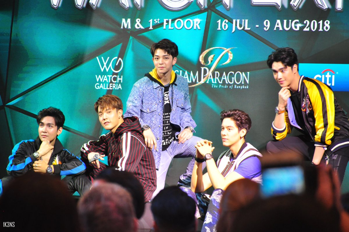 1K3NS's tweet photo. 5 หนุ่ม SB FIVE  5 หนุ่ม 5 สไตล์  #WatchExpo2018 #บาสเด็กอ้วนที่แท้จริง #พี่เตอร์สินกำ #ขุณขิมมอญ #อะไรอะไรก็ตี๋ #เต้ติสชีวิตโลเทค https://t.co/MyLxQHMAuM