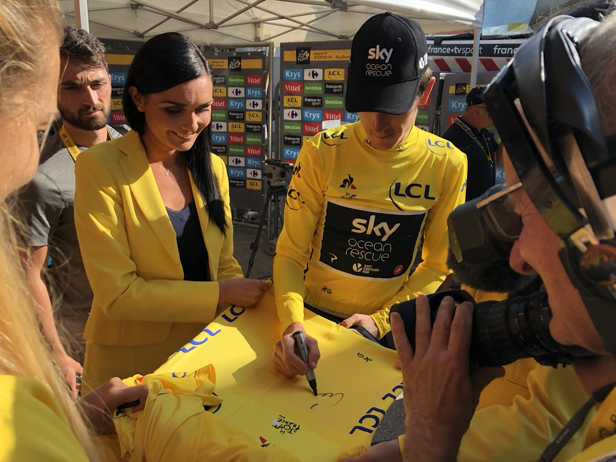 RT to win this <a href="/MaillotjauneLCL/">Maillot Jaune LCL</a> signed by <a href="/GeraintThomas86/">Geraint Thomas</a> 💛
RT pour gagner le <a href="/MaillotjauneLCL/">Maillot Jaune LCL</a> signé par <a href="/GeraintThomas86/">Geraint Thomas</a> 💛

By <a href="/lecoqsportif/">le coq sportif</a> - <a href="/LCL/">LCL</a> 
#TDF2018