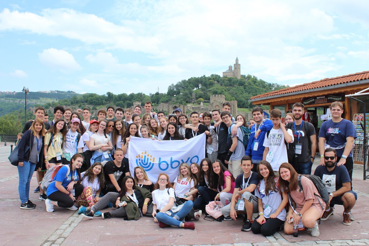 BBYOInsider's tweet photo. Close to home and far away, #BBYOsummer2018 is serving up tons of adventure! Teens had an amazing time on Ambassadors to Bulgaria. Check out these highlights, then go see the full album on @BBYOPassport's Facebook page! ➡️ https://t.co/of4Hwt1v8M https://t.co/Uvbnl0i2Bl