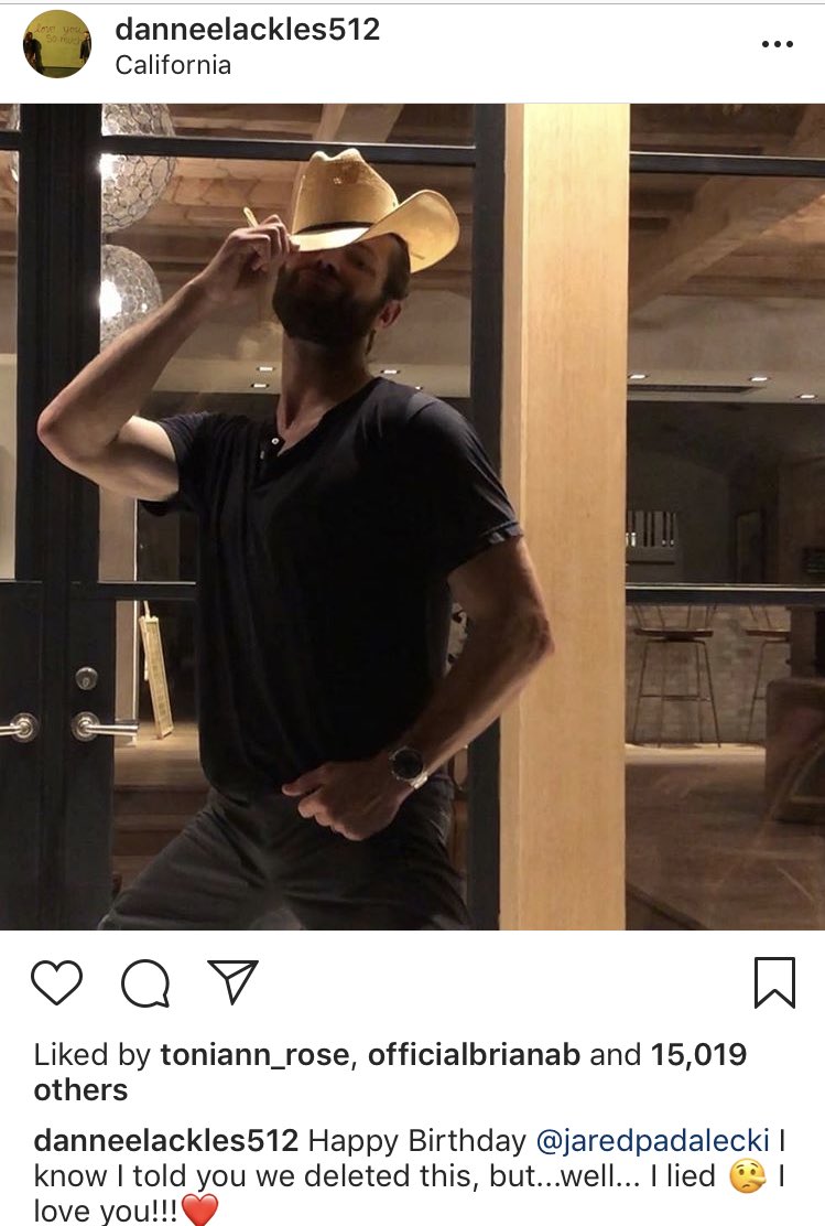 coffeebaristaa's tweet photo. Oh @DanneelHarris you make me smile! Thanks for this! Gosh, @jarpad you are hot! #Happy36JaredPadalecki #HappyBdayJared #HappyBirthdayJaredPadalecki #WeLoveYouJared 😍😍😩😩 https://t.co/uZPBKxVbhB