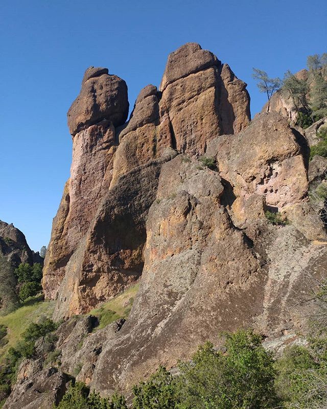 willbradlemusic's tweet photo. Slow and determined dance of the Earth 🌎
#pinnaclesnationalpark #pinnacles https://t.co/DWofe6xFdc https://t.co/lrmai1IvlZ