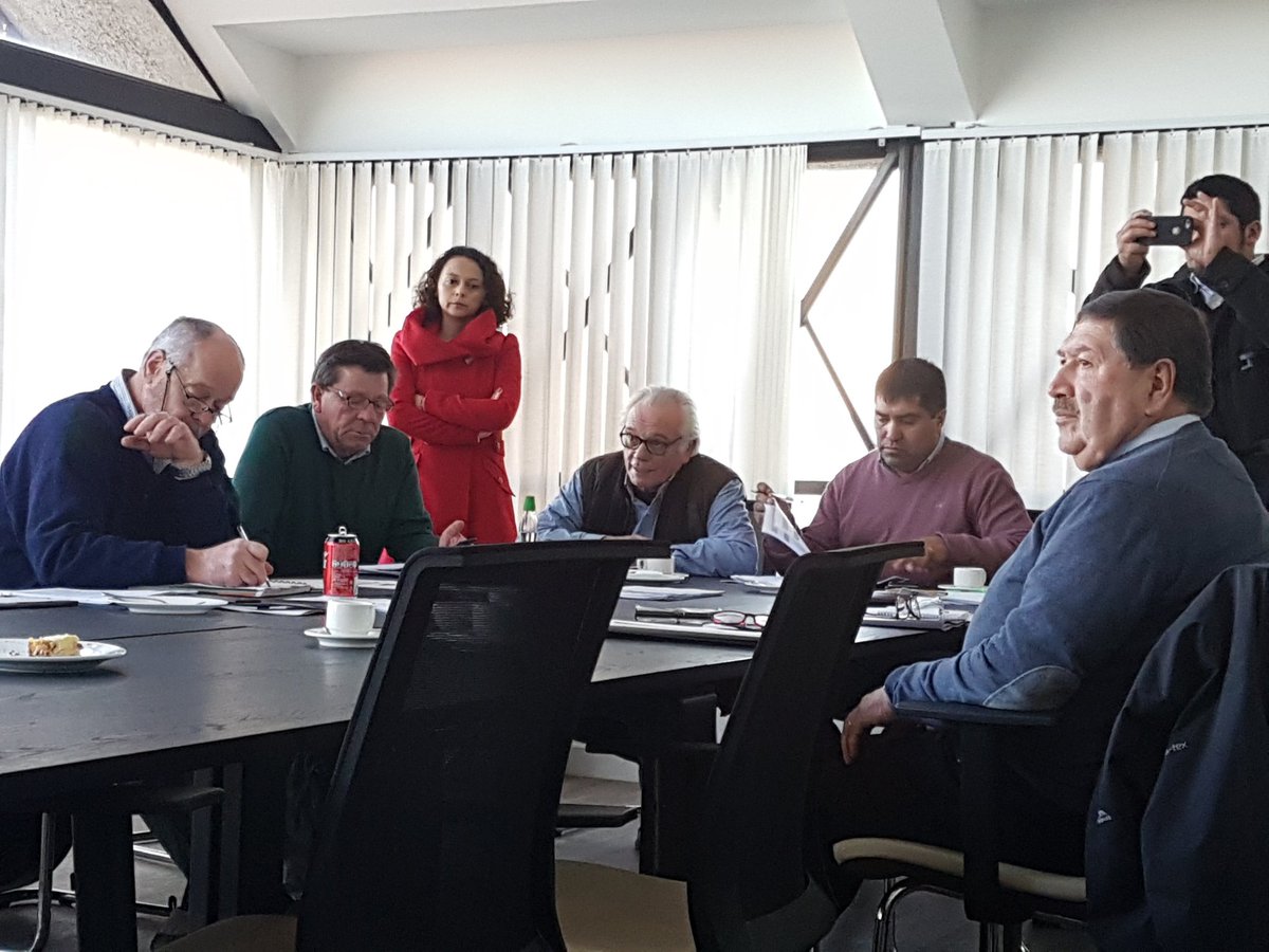 radio2puntocero's tweet photo. La Empresa Marine Harvest expone sobre la fuga de peces en la Comuna de Calbuco ante la comisión Provincial Llanquihue del Gobierno Regional. https://t.co/yhAhpA6sOn