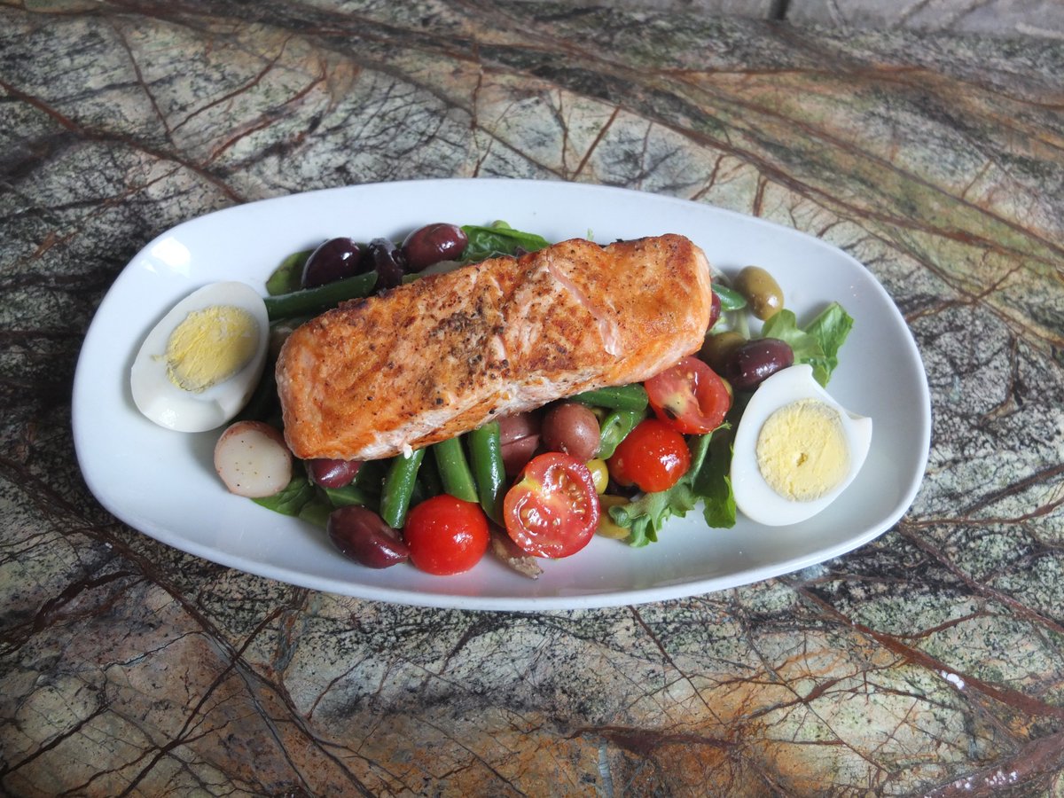 prochile_us's tweet photo. Come taste these excellent @SalmondeChile dishes prepared by @SlateWineBar and @EpicSmokehouse as a part of their exclusive menus for #BBQWeekDC! @RAMWdc @ProChile https://t.co/Ca7tr0uJnD