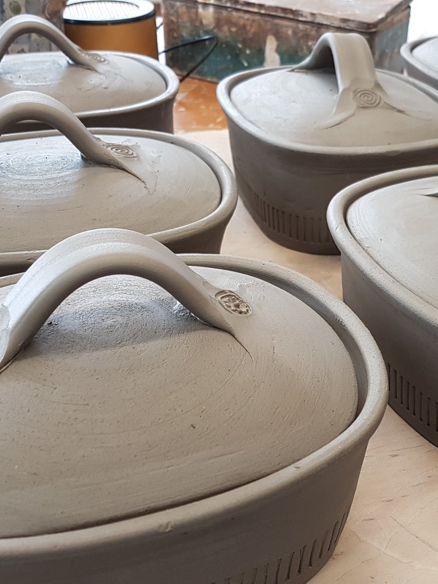 jenniegilbert20's tweet photo. Butter dishes assembled, I'll fire them over the weekend for @potfest next week!
#pottery #stoneware #mishima #slipinlay #butterdish #handmade #studiopottery  #madeinwiltshire #potfest #cuttingitfine https://t.co/wH3BLBH8e9