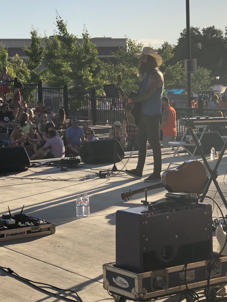ScottPaulGraham's tweet photo. This was our hottest day back in June, playing at Rock the Line.
That  was toasty. Yesterday’s gig was 104 degrees! I wasn’t even sure I was singing the correct lyrics! Dizzy from heat. Stay hydrated out there! https://t.co/nUzskJTkCL