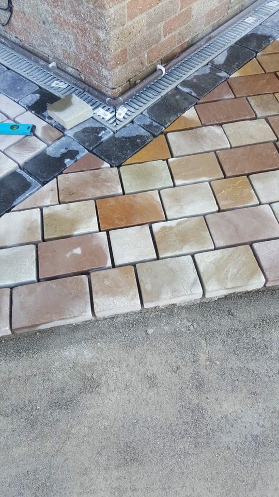 CraigBrooky's tweet photo. Enjoy seeing the start of a job 🤓 This is our #Fossestone blockpaving in Forest along with Midnight Blue edging block. @TalaseyGroup supplied via @BrickabilityCF https://t.co/4VabQrKATo
