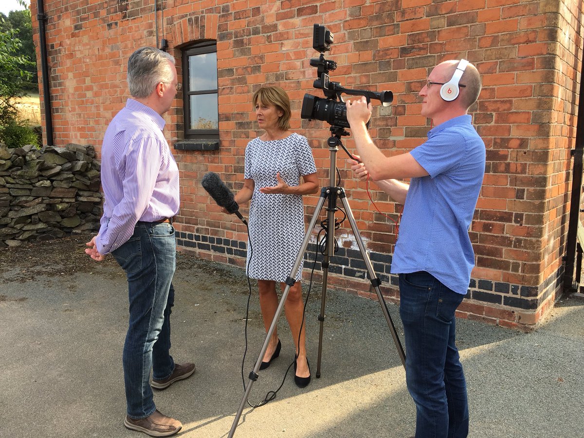 sandybmedia's tweet photo. Great days media training with @MIHSolutions and @JonBeech1 @GoMADThinking loads of good interviews and positive energy from @NHSTees @Allergan @DirectLine_UK @midcountiescoop and @PhoenixGroupUK https://t.co/eGRKsrlG7T