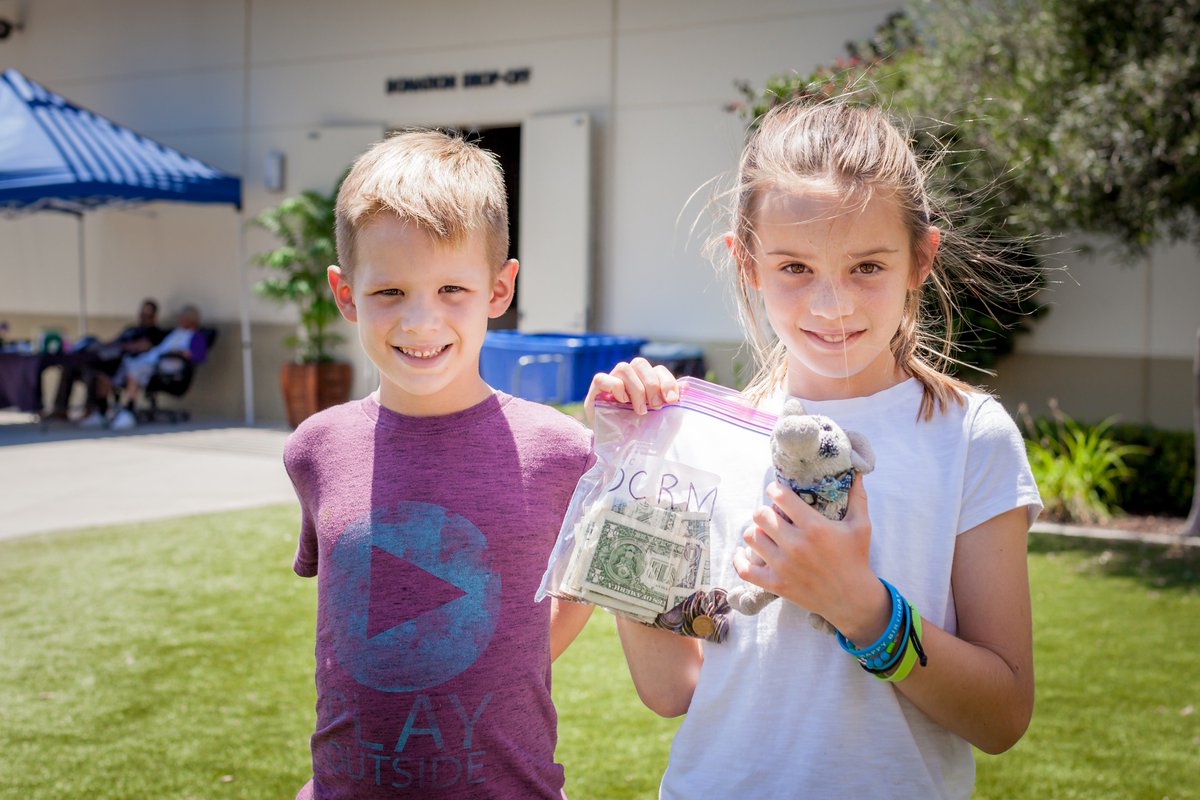 RescueMissionOC's tweet photo. After seeing a homeless man on the side of the road, sister and brother Havilah and Elias decided to raise money with a lemonade stand for the people of #OCRM. They raised $72.21!
Thank you for showing us you are never too small to make a BIG difference! https://t.co/OqUltSTCnV https://t.co/izNSzdTb90