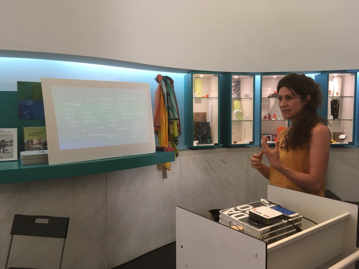dpr_barcelona's tweet photo. En @laietana @MACBA_Barcelona Store, @Bueno_Mesquita y nuestro partner in crime @cerreyes presentan nuestro 📚 ‘Trading Places’ y el caso de estudio ‘Mapping Invisibility’
#spacesofencounters #louderthanbombs https://t.co/XUk5XZIylc
