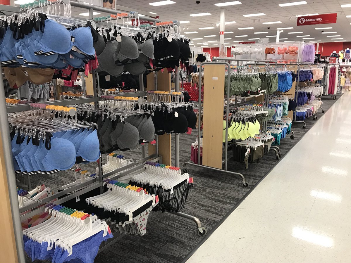 Intimates is fresh and ready for back to school! P.S check out this fly new carpet. 😍💁🏽✏️