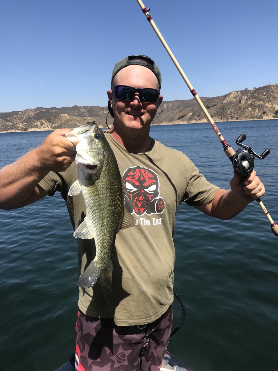 BassBrosTweets's tweet photo. While pats away the boys will slay. This quality bass could not resist the brown bass patrol jig paired with a watermelon @doomsdaytackle devastator. Phil still can’t take a good pic. #lakecastaic #bassbros #fishing #bassfishing #largemouthbass #smallmouthbass #freshwaterfishing https://t.co/JOQHRbCcw5