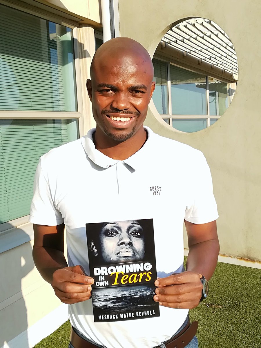 WorldSolutionSA's tweet photo. 2016 vs 2018
#DrowningInOwnTears @Eusebius @Radio702 @Powerfm987 @SAfmRadio @Imani https://t.co/GROvq9R90m