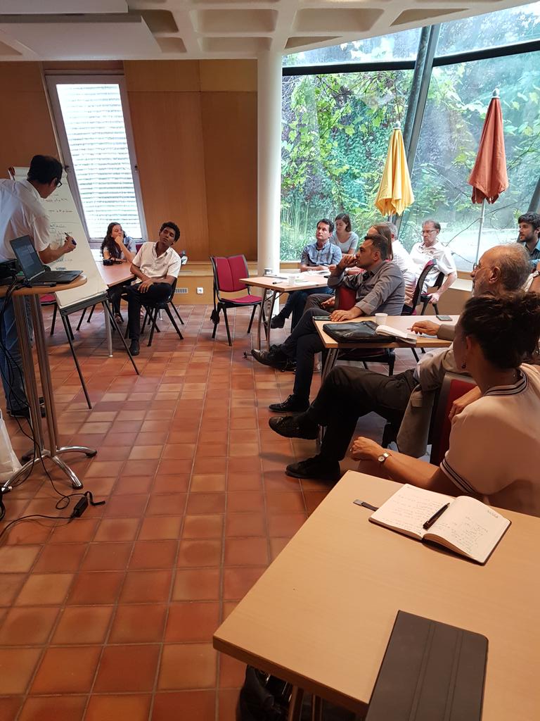 bergio06's tweet photo. @CCIcotedazur #creativeevening a @ademe #clubsmartgrids comment aborder pour les tpe pme starturps les collectivités publiques et grand comptes dans le cadre de la transition énergétique? https://t.co/fG6y9K5b9i