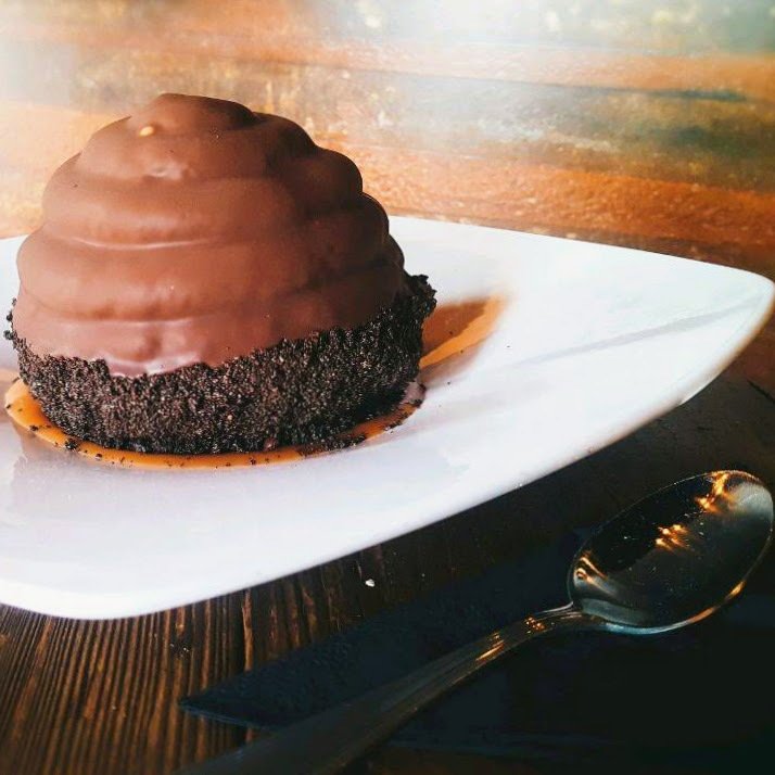 CraftStreetKit's tweet photo. Bombs dropped on @bakrchik ! (She’s our pastry chef ) Don’t snooze or you’ll lose! Make sure you check out this awesome dessert (The Barista Bomb**) she prepared for our menu! . . #shellbesnoozingwhileyouenjoy # dessert #savethefork #seriouslyFUNfood#csktrinity
**Limited Quantity https://t.co/Wc39Zuvm1N