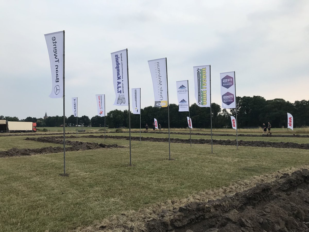 KermixRossum's tweet photo. De baan voor de Overijsselse kampioenschappen zitmaaierrace en Rooje Cross is klaar. Tot toaken weekend💪💪💪 https://t.co/YmCCGXAwvK