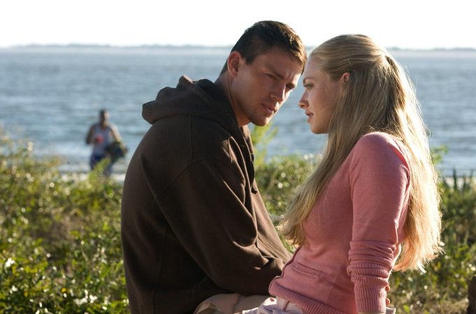 Explore Charleston tweet media