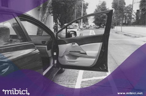 ⚠️ ¿Sabes qué son las líneas blancas en calle?
-Los buffers son esas líneas que delimitan el espacio entre los autos estacionados y el tránsito vehicular. Su función es evitar el golpe de una puerta.

❌NO son ciclovías
❌No son espacios de circulación ciclista.
#CulturaVial