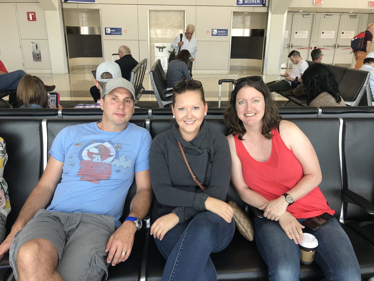 AALPClass's tweet photo. Just like that we are back home in #Canada #Ontag #NAST18 #AALP17 #AALPinTexas https://t.co/BdSpUDYeev