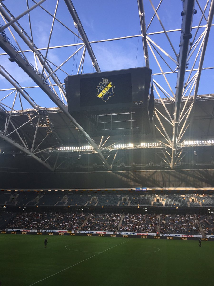 NomiFflur's tweet photo. After getting lost on the metro I’ve made it! @aikfotboll https://t.co/CFyVTDraZZ