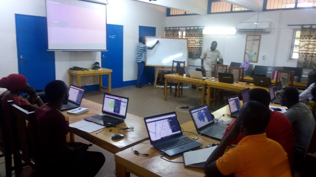 Honorable_Nath's tweet photo. Students are reusing #OSM data to make #WebMaps with #Umap tools.
@OSM_Mali
@hotosm
@ProjetEOF
@absaliou
#LesLibresGeographes
#VIF2018
#OIF 
#ActionOSM_FST2018 https://t.co/CO9vs7kPXK