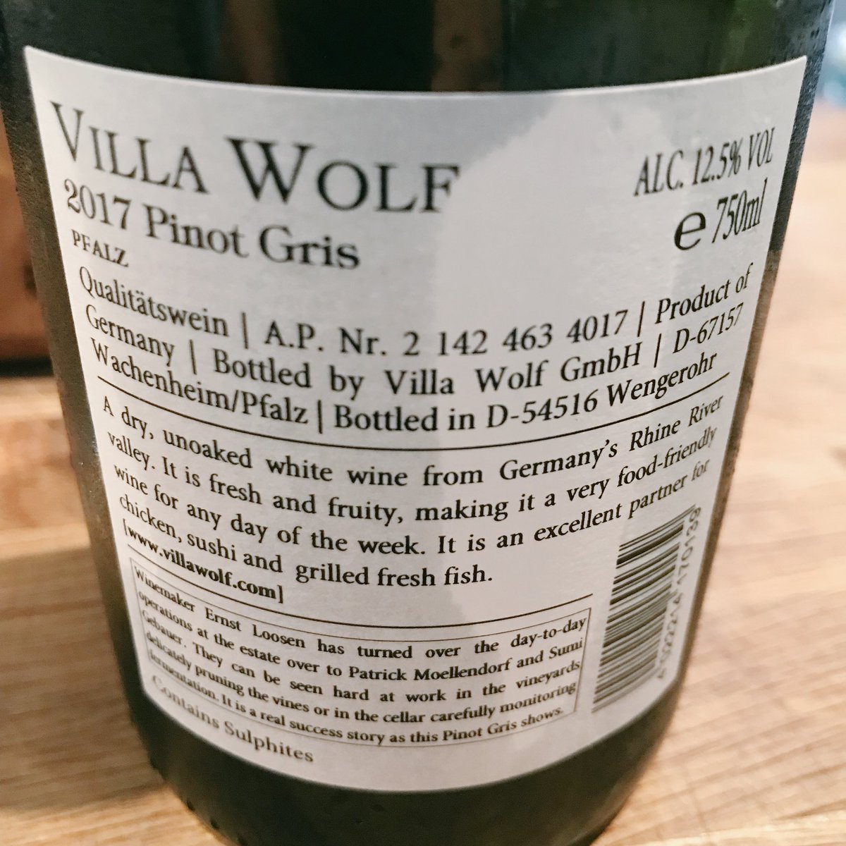 pietrosd's tweet photo. #yearofwine2018
Pinot Gris “Villa Wolf” #pflaz
2016
Super fresh & zesty citrus with tropical fruit notes Delicious 🍷
@jimofayr @fabienlaine @JMiquelWine @winewankers @Fiery01Red @frankstero @Oberreimer @thewinetattoo @SteveKubota @DemiCassiani @boozychef @MacCocktail @PBMMW https://t.co/xbKM6I5pWZ