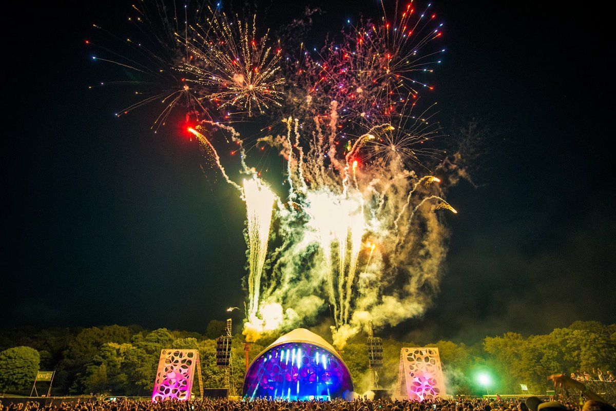 The sun shone on the 10th anniversary of Cocoon in the Park. Of course it did. A milestone. We want to thank all of you and of all of our artists for the support over these 10 years. Together we created a unique event. Tickets for 2019 are now on sale cocooninthepark.com