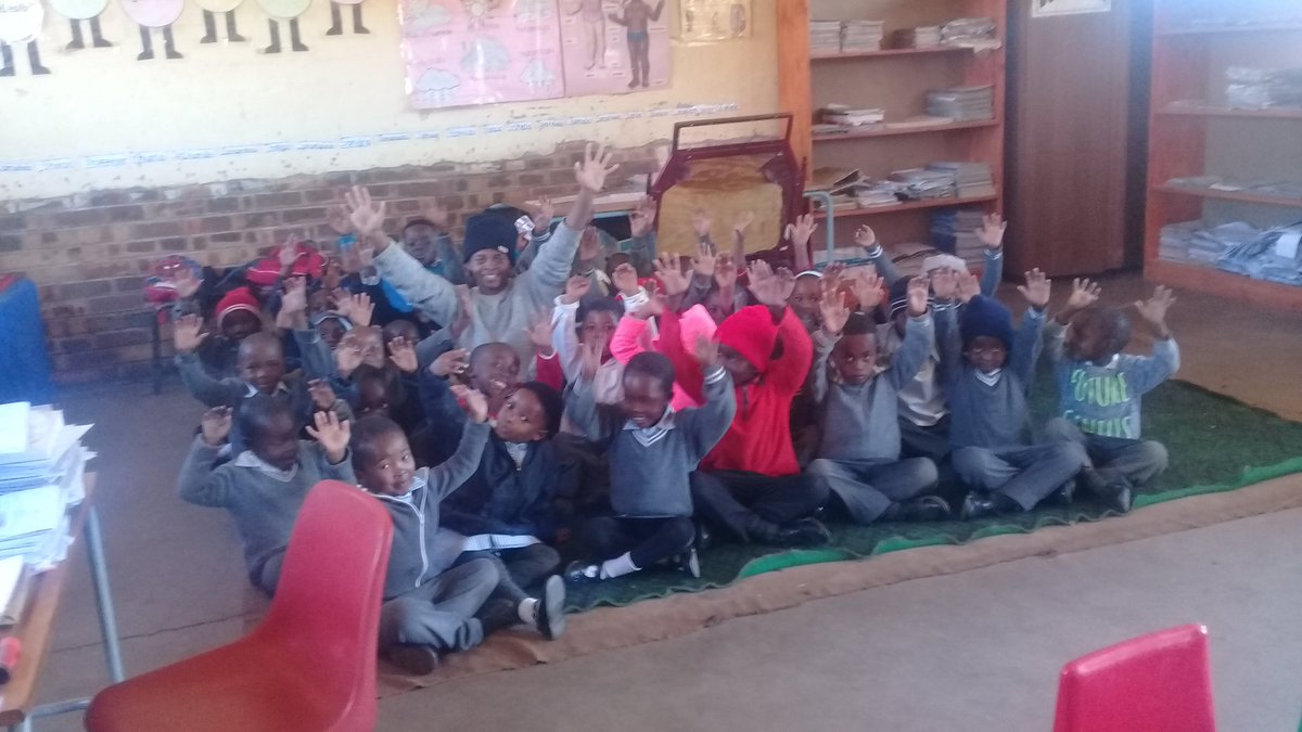 Lilow_NTK's tweet photo. Me during the day 

#67MinutesForMandela 
#100YearsofMandela https://t.co/rThXqQ2006