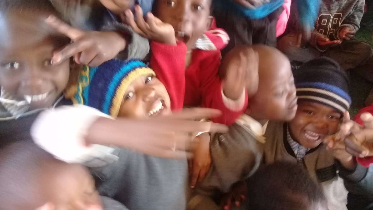 Lilow_NTK's tweet photo. Me during the day 

#67MinutesForMandela 
#100YearsofMandela https://t.co/rThXqQ2006
