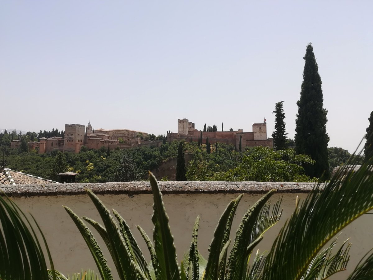 lomejorgranada's tweet photo. El lujo de perderse por el Albaicín.

Un barrio único que muestra autenticidad, historia, arte y tradición a cada paso, en cada esquina.

#Granada #Albaicín #Afortunados #PatrimoniodelaHumanidad https://t.co/nKnC493QIN