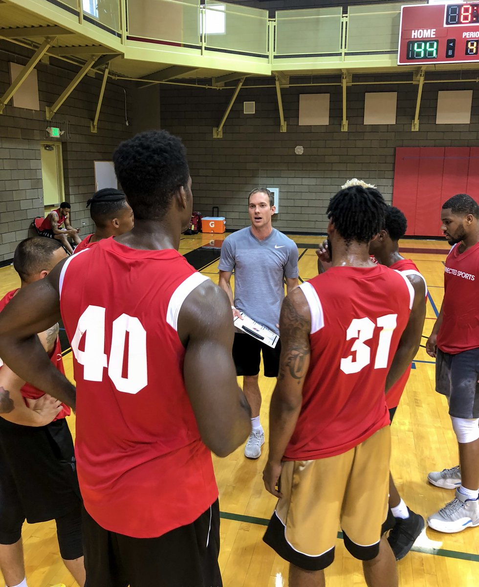HoopKingsLV's tweet photo. 👏Connected Sports Showcase - would like to THANK our ELITE coaching staff for all of their hard work and knowledge extended! True PROS working their craft to the fullest - we are excited for what the future holds! BLESSINGS TO ALL! @CoachChrisOShea @TGAT32 @TMass10 #CSShowcase https://t.co/4QcM94yo1S