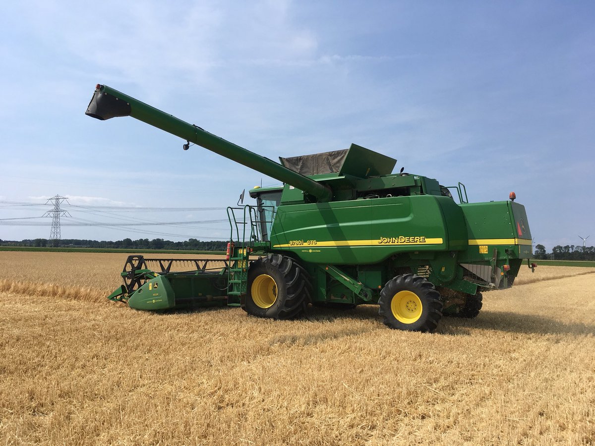 robinbosss's tweet photo. Afgelopen dagen weer volop drukte met #farmsight #support in de graan oogst! #opbrengstmeting #guidance #MachineOptimization https://t.co/TjBJzCODvg