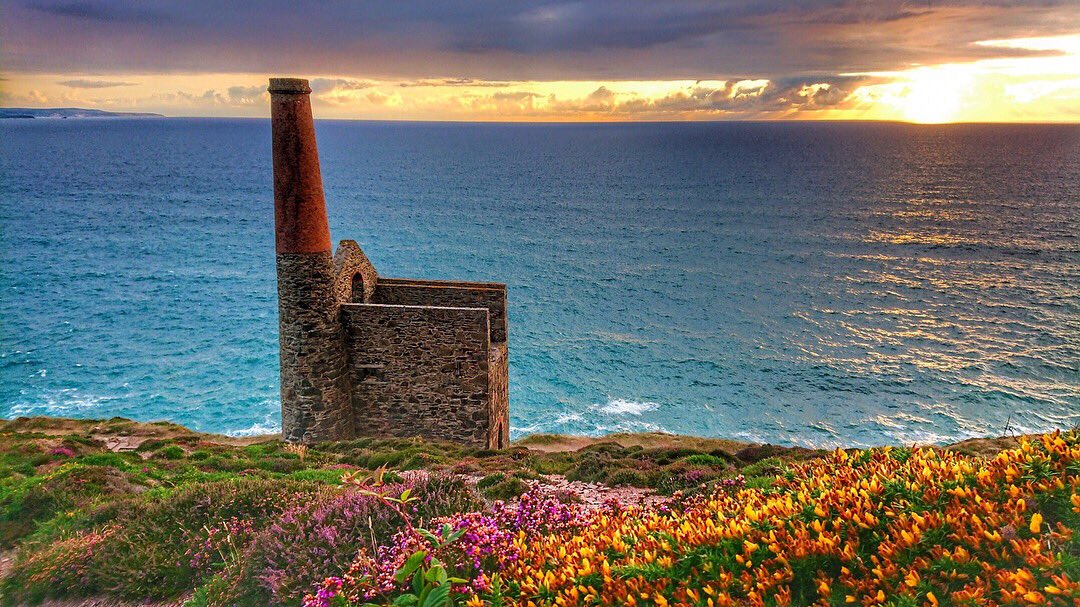 DuchyMedia's tweet photo. We cater for #Business owners all over the U.K., but we are very lucky to be based in #Cornwall. Amazing place to live and work! Need help with #WebDesign #SocialMedia #socialmediamarketing #Blogging #Marketing then reach out to us anytime ❤️☀️ photo credit to Chris Garner https://t.co/xd61q7Ak7h