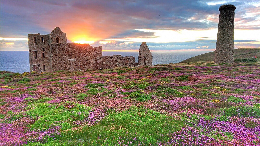 DuchyMedia's tweet photo. We cater for #Business owners all over the U.K., but we are very lucky to be based in #Cornwall. Amazing place to live and work! Need help with #WebDesign #SocialMedia #socialmediamarketing #Blogging #Marketing then reach out to us anytime ❤️☀️ photo credit to Chris Garner https://t.co/xd61q7Ak7h