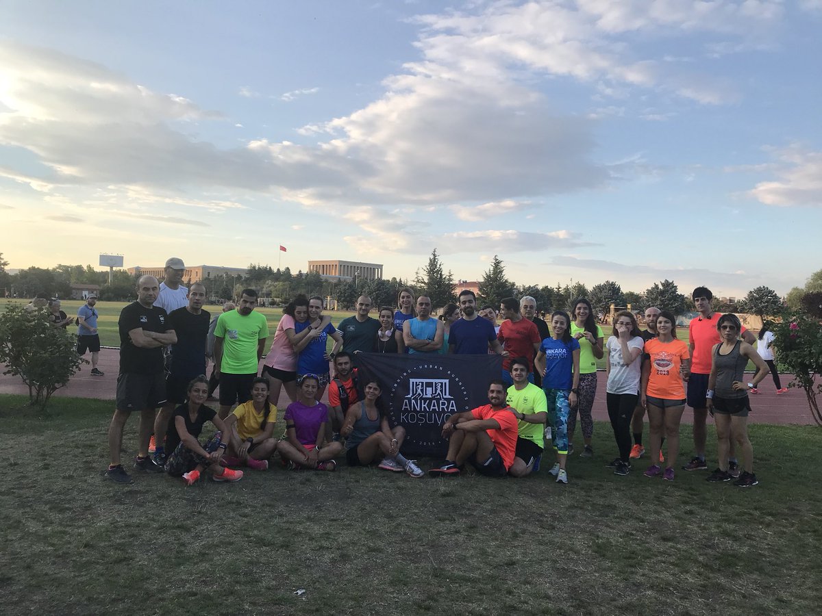 ankarakosuyor's tweet photo. Katılan herkese teşekkürler;
Cumartesi günü Eymir Gölü'nde buluşmak üzere...
#ankarakosuyor
#running
#runners
#run
#runningturkey
#anittepe
#nooneleftbehind https://t.co/O3jYgxdSYy