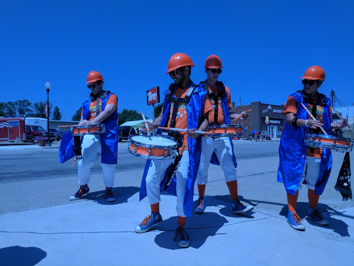 KrackerJacksDL's tweet photo. 2017 Hector, Minnesota performance #krackerjacksdrumline #drums #parade #drumline #summer https://t.co/7sSZBFEEKZ