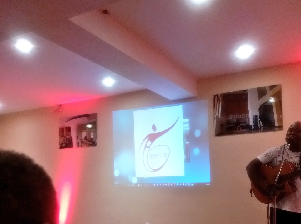 aristidemabatto's tweet photo. #ISessions
#DoualaDesignHotel
Nous y sommes ! https://t.co/8g24medGla