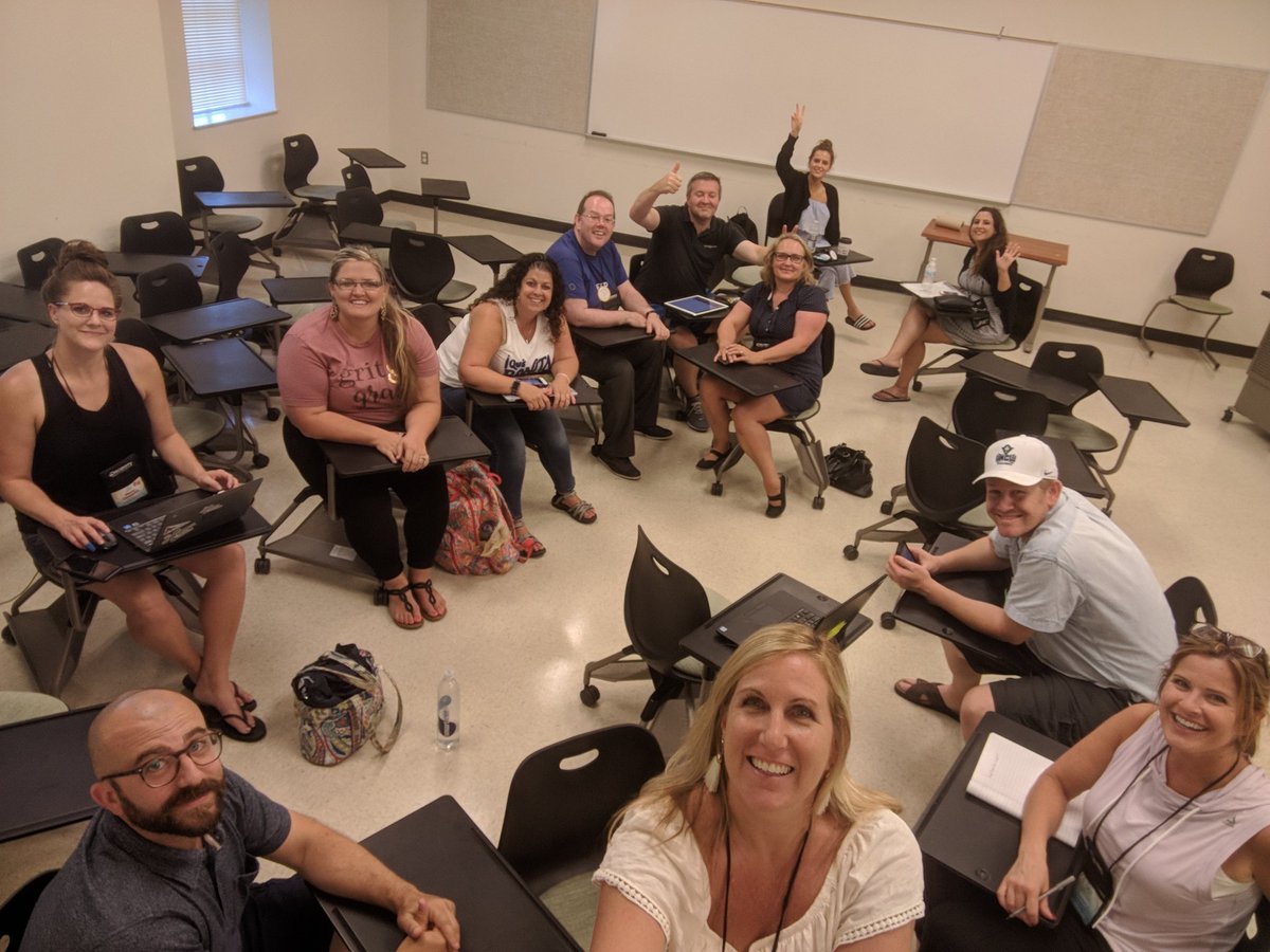 nicolalapoint72's tweet photo. 1 room, 12 people, 4 countries...sharing Literacy Strategies for our learners. ♥️ 🇺🇸 🇨🇦🇬🇧 🇸🇪

@MrsVenegasSC @JasonBuccheri
@ckittrell3 @jessiebronze @dbryan121 @hughtheteacher @TowersSC @Gavin_Sharp_73 @DiscoveryEd #DENSI2018 #Unconference https://t.co/VnzuxD9KEl