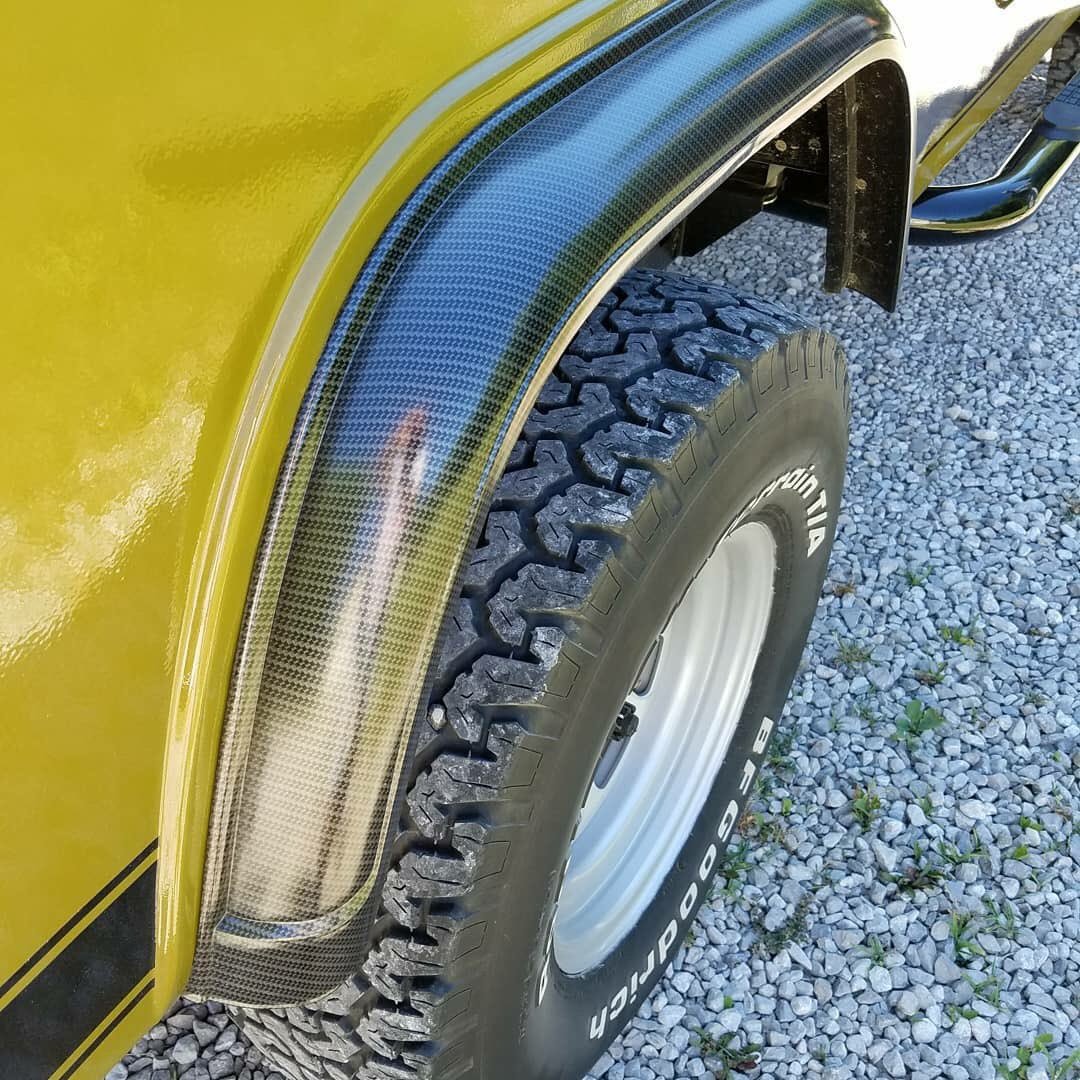 Liquid3DDesign's tweet photo. Carbon fiber water transfer printing wendid on this sweet Jeep. #Liquid3DDesign #watertransferprinting https://t.co/Wrx66Sh7CW