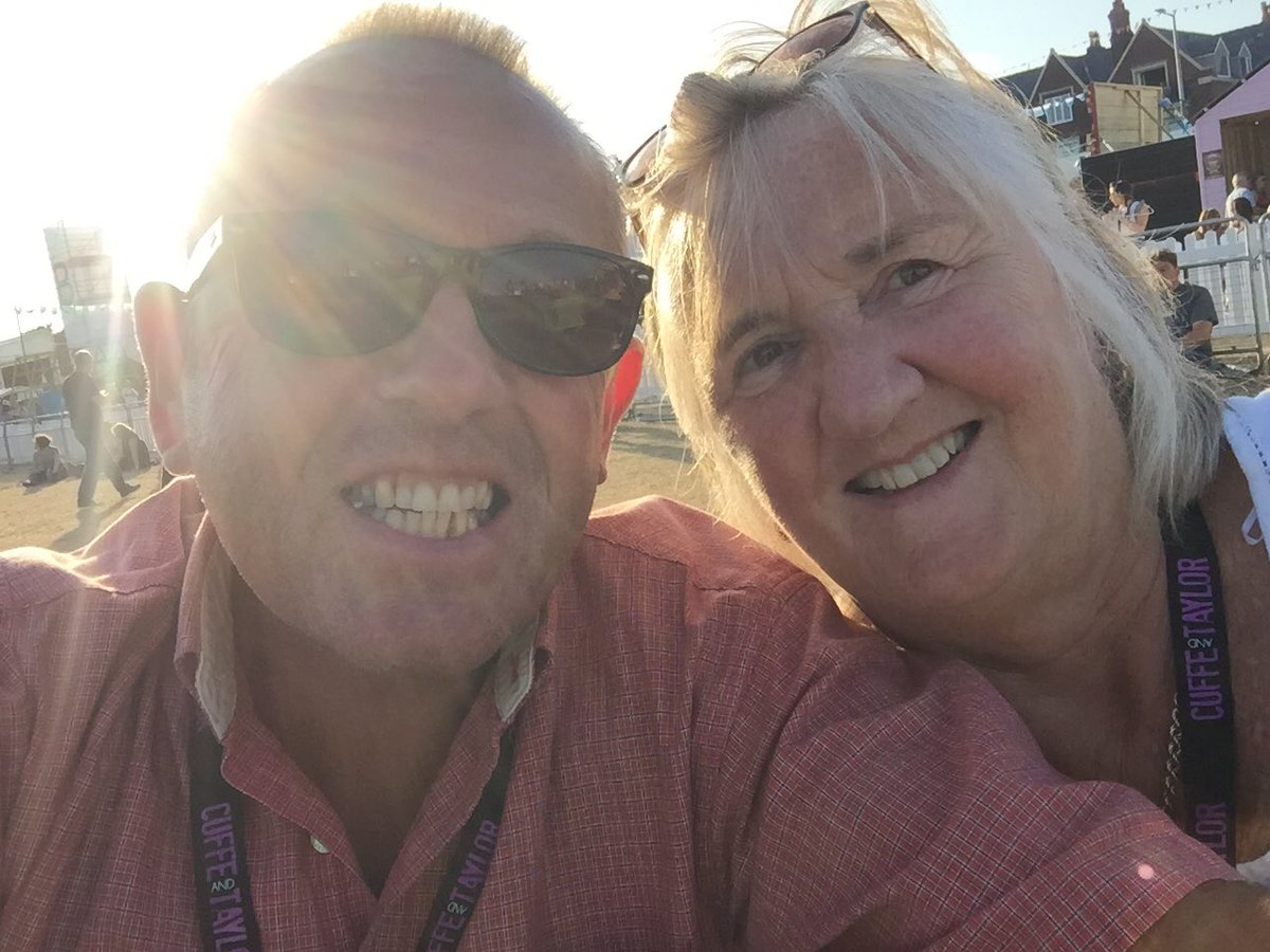 SteveSingleton's tweet image. Sun is out and the Early Birds are here for another unforgettable night at #LythamFestival