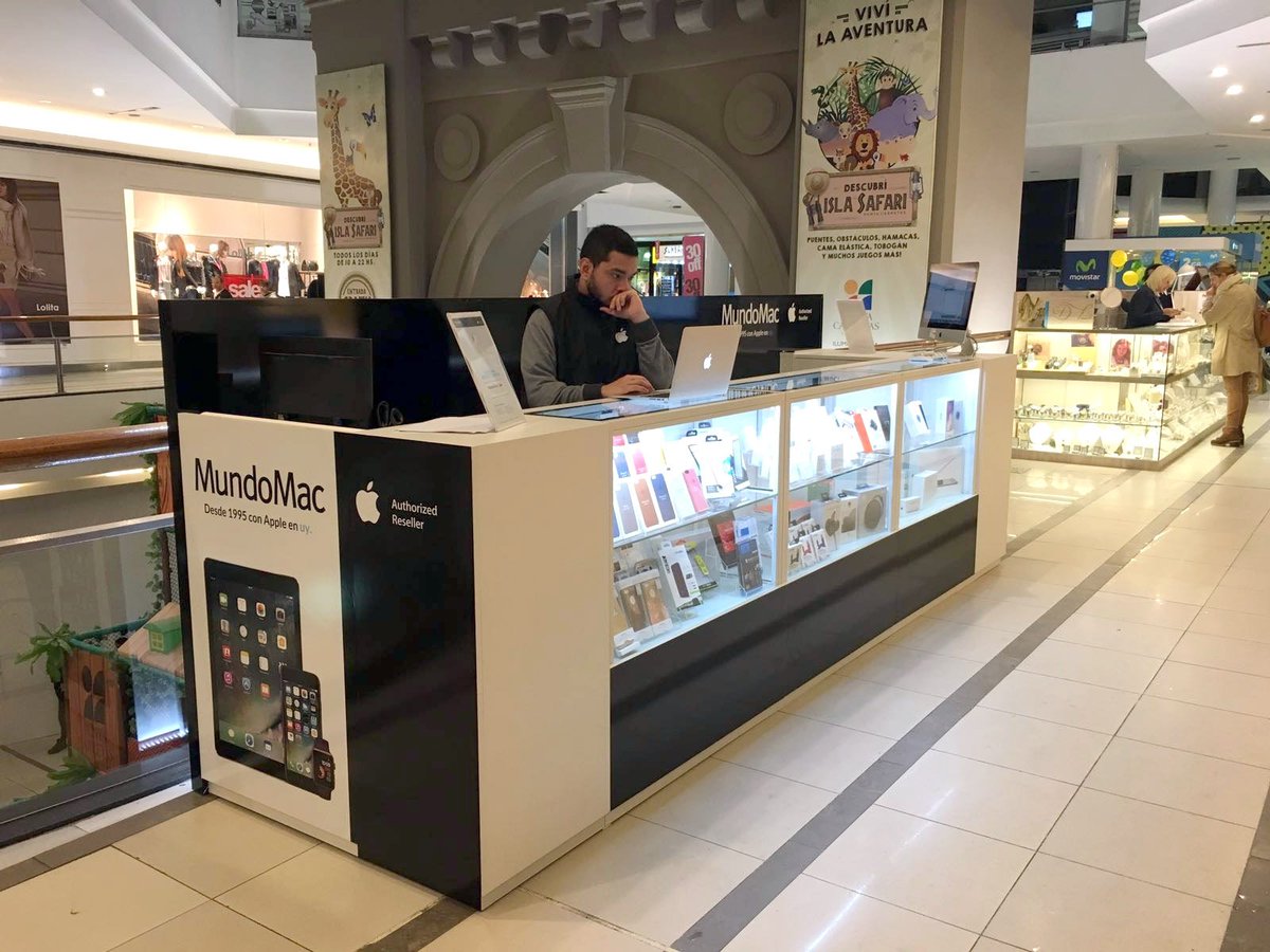 MundoMacUY's tweet photo. Atención Fans, clientes y amigos!!❗👇
Mientras que nuestro nuevo local en Punta Carretas Shopping entra en reformas, los invitamos a visitarnos en nuestra isla en el segundo nivel, a metros de la entrada principal. 
Te esperamos!!😉 #ShoppingPuntaCarretas #AppleUruguay #MundoMac https://t.co/X2F5u6JPOQ