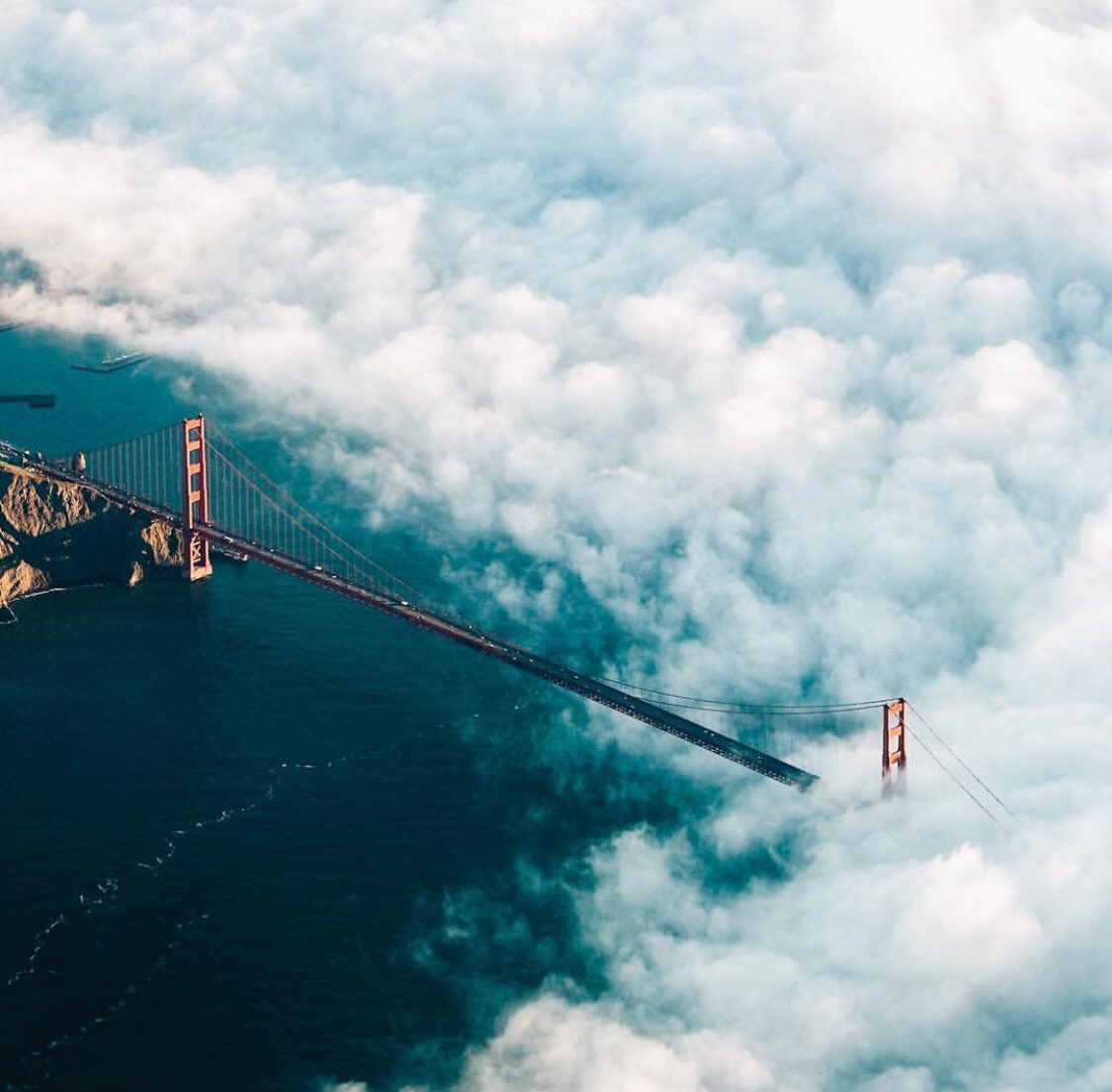 AndrewKutsenda's tweet image. Looks like @CarlTheFog is out with a vengeance today! 🌁🌥 (PC: IG- 49milessf) andrew@kutsenda.com
1-844-KUTSENDA 
kutsenda.com
BRE #01965635
Alain Pinel Realtors- President’s Club
#ModernAgent #bayarea #bayarearealestate #realestate #realestateagent #fog #carlthefog