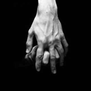 __  يقولون تشابك أصابع بسيط مُمكن يمحي كل شعور سلبي مر , مُمكن إيدك؟.